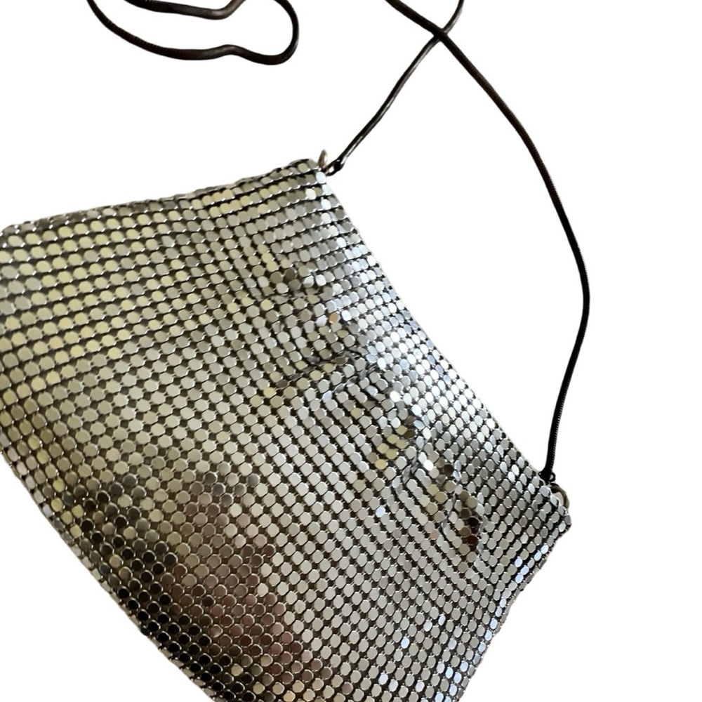 2 clutch set vintage' dinner bags. Stunning beaded clutch and metal. Impeccable.